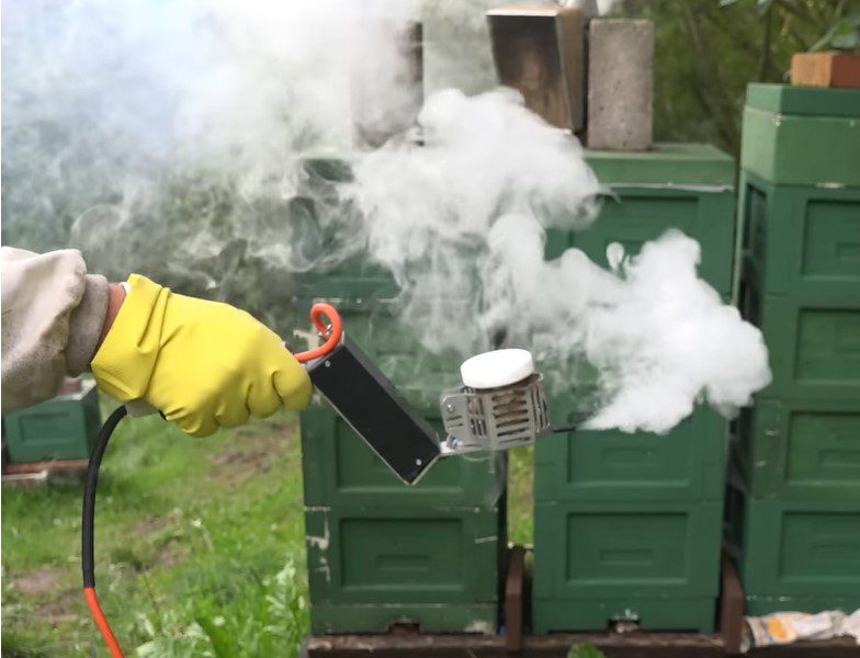 Oxalic acid gas vaporizer represents an invaluable tool against varroa mites